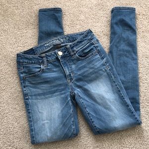 Good condition American Eagle skinny jeans